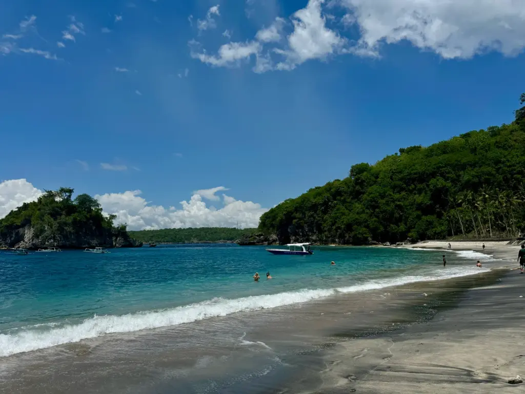 Crystal bay in Nusa Penida